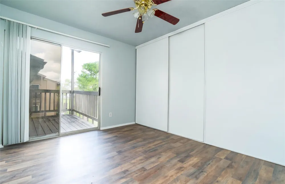 418 Garland Drive #206 Lake Jackson, TX 77566