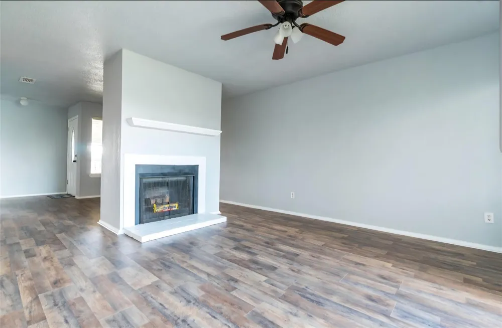 418 Garland Drive #206 Lake Jackson, TX 77566
