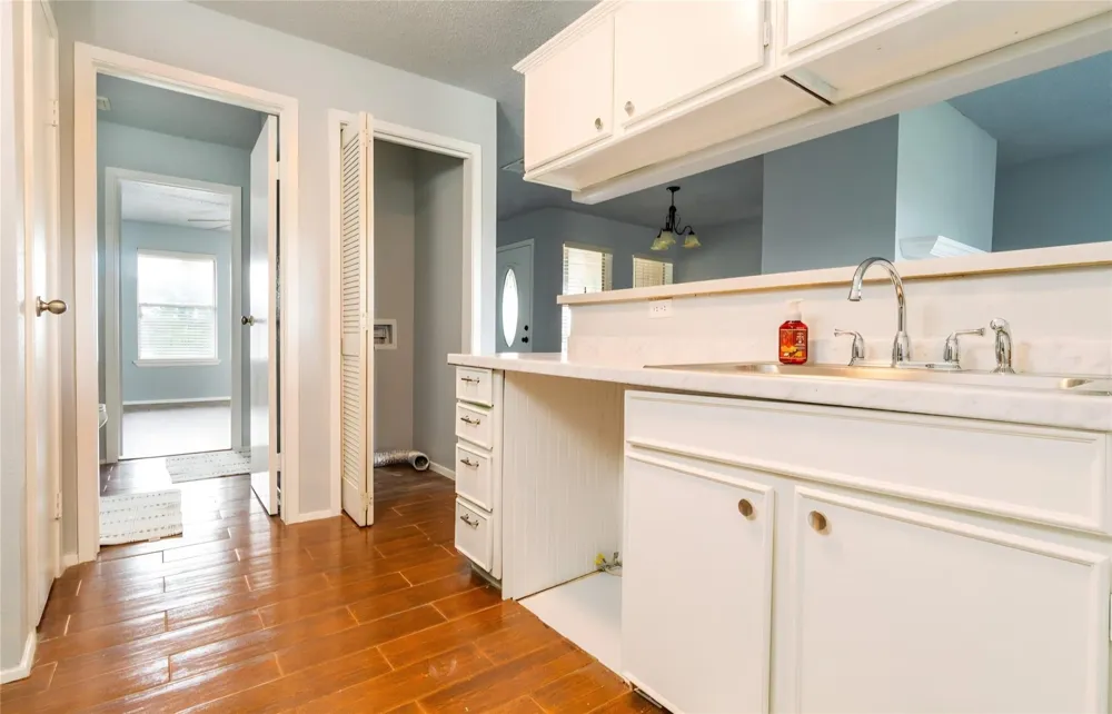 418 Garland Drive #206 Lake Jackson, TX 77566