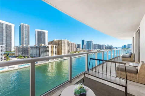 2600 E Hallandale Beach Blvd #T1001