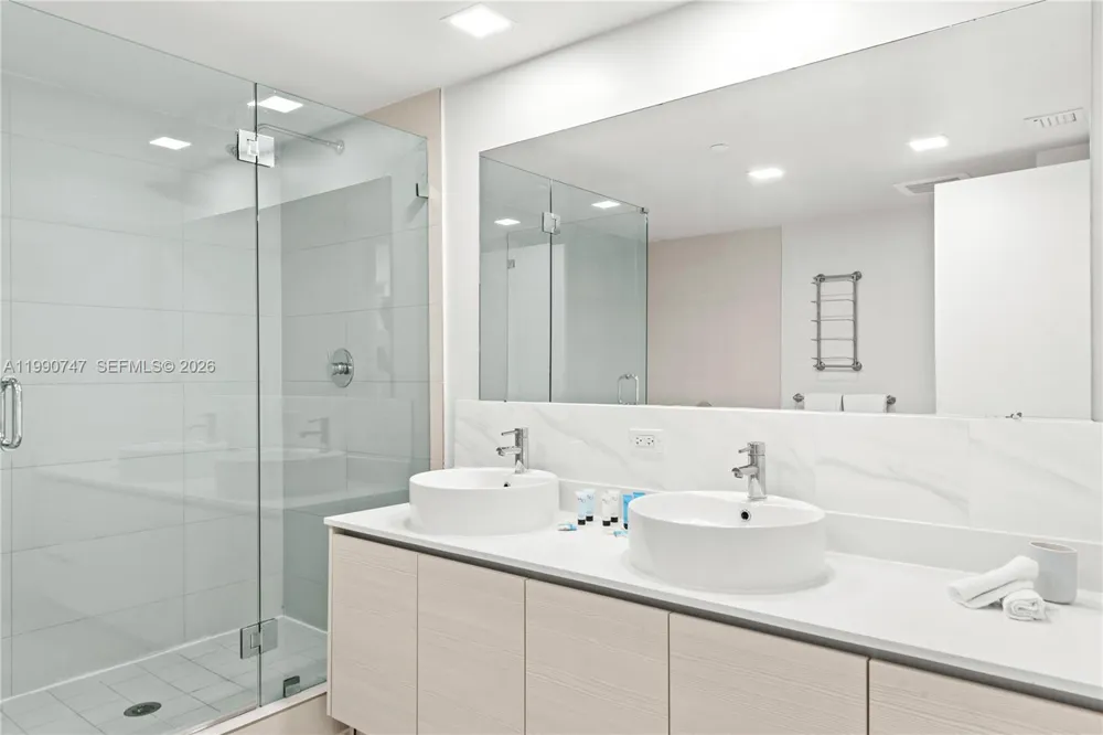 2600 E Hallandale Beach Blvd #T1001 Hallandale Beach, FL 33009