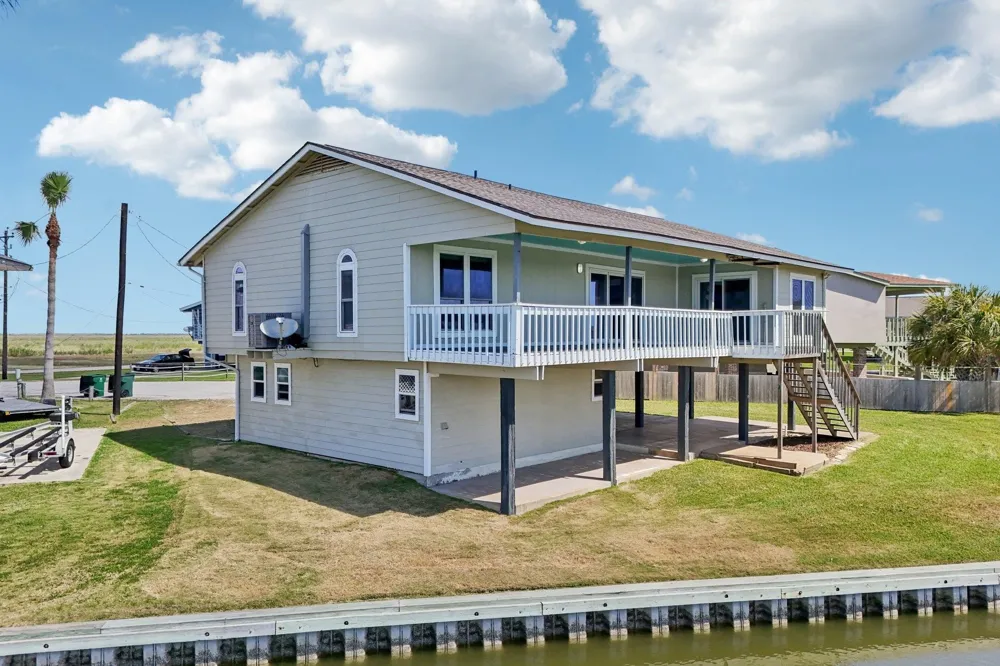 110 Mariner Road Freeport, TX 77541
