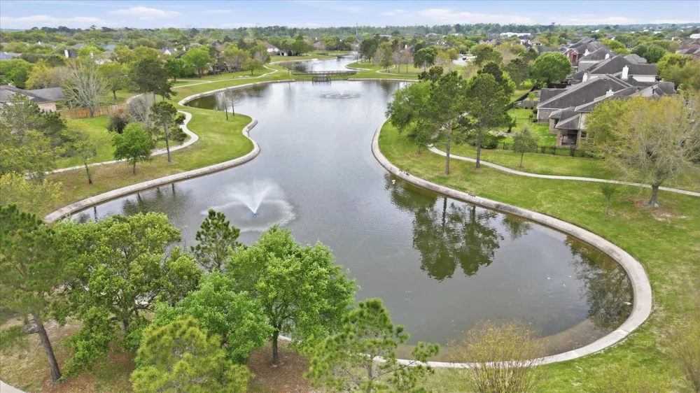 17915 Quiet Loch Lane Houston, TX 77084