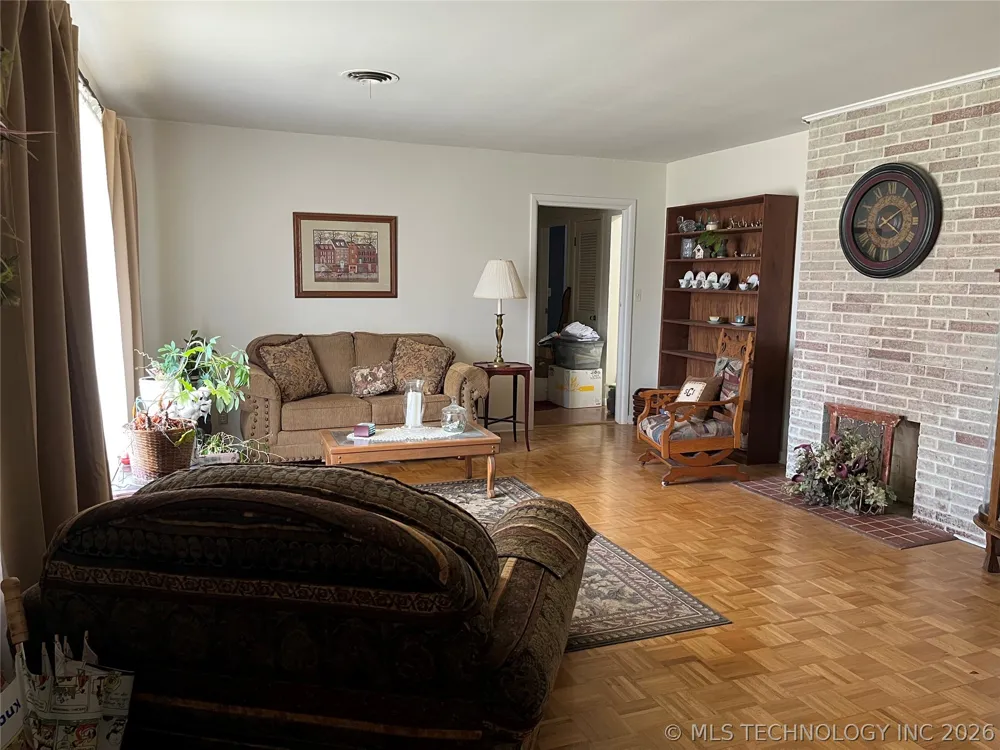 201 NW Rose Lane Stigler, OK 74462