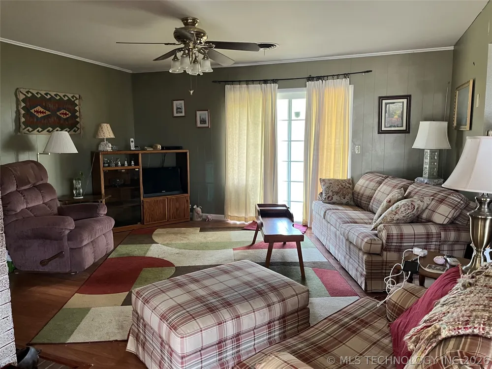 201 NW Rose Lane Stigler, OK 74462