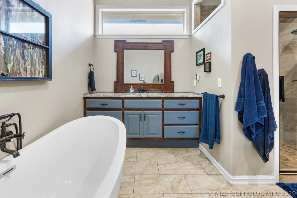 11802 S Hickory Lane Claremore, OK 74017