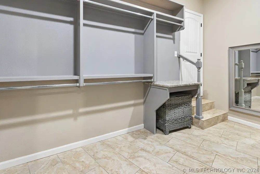 11802 S Hickory Lane Claremore, OK 74017
