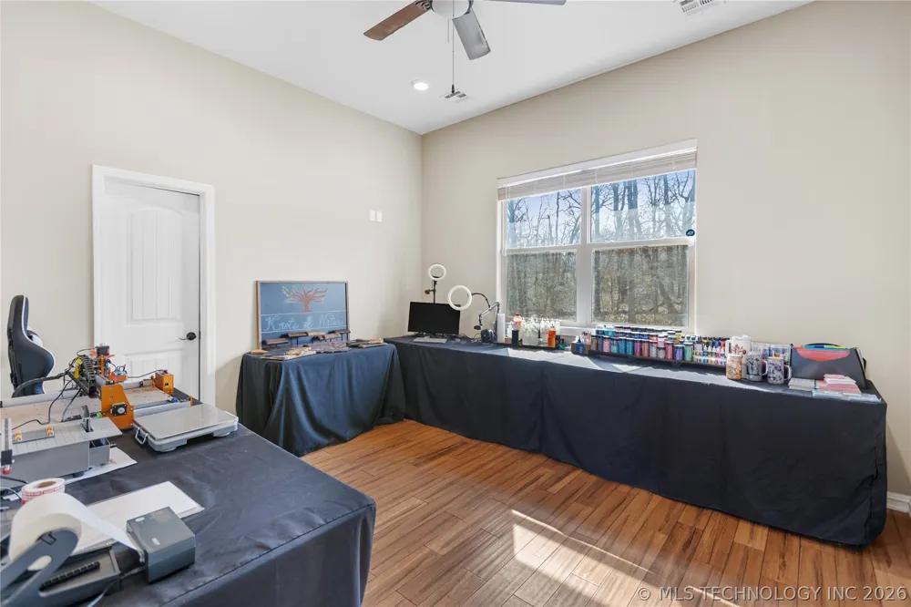 11802 S Hickory Lane Claremore, OK 74017