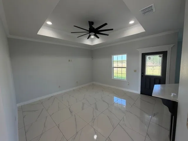 686 County Road 3061 Orange Grove, TX 78372