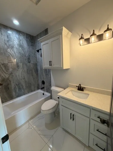 686 County Road 3061 Orange Grove, TX 78372