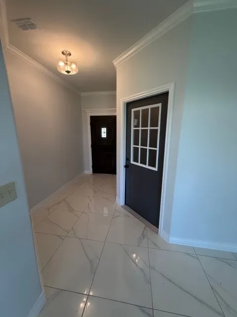686 County Road 3061 Orange Grove, TX 78372