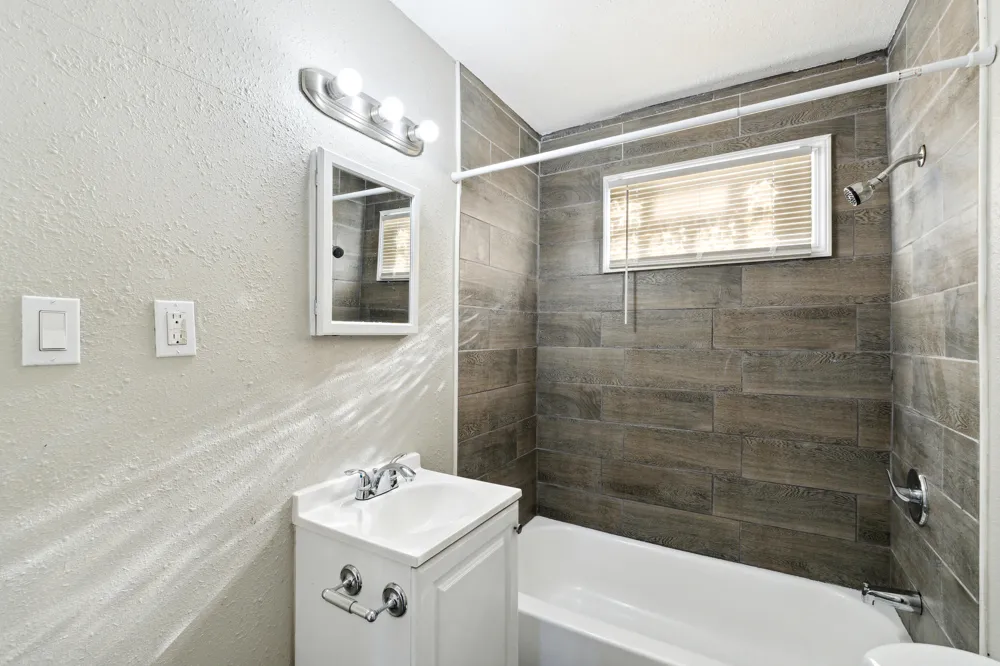 20035 Santa Barbara Drive Detroit, MI 48221