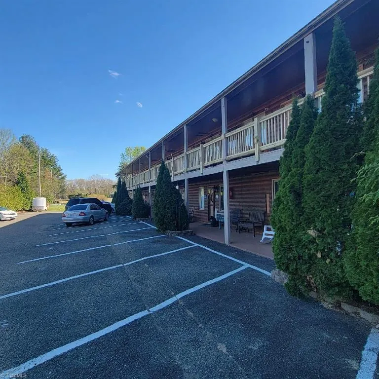 96 Cascade Trail Fancy Gap, VA 24328
