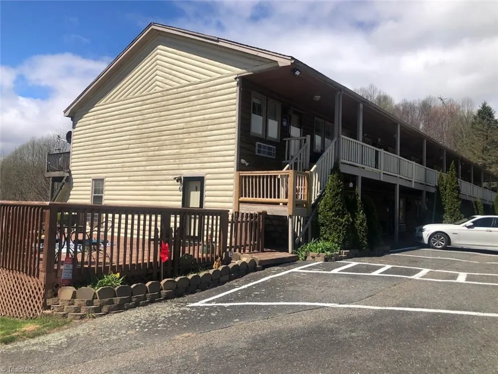 96 Cascade Trail Fancy Gap, VA 24328