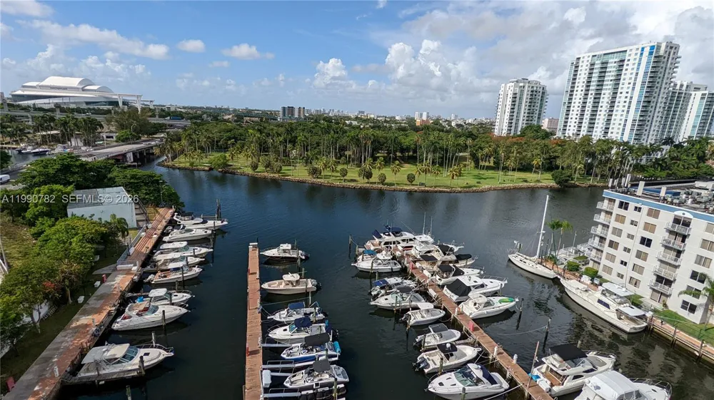 1700 NW North River Dr Miami, FL 33125