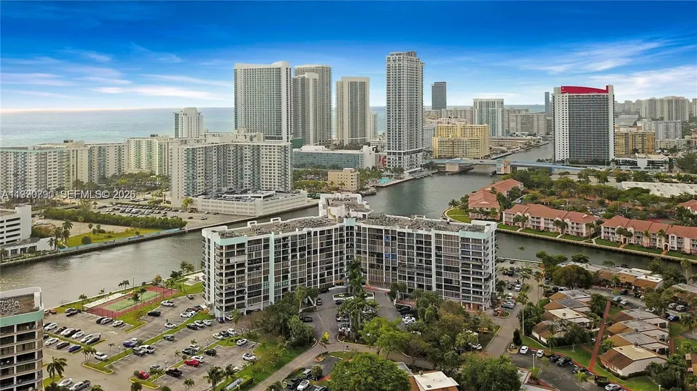200 Leslie Dr #425 Hallandale Beach, FL 33009