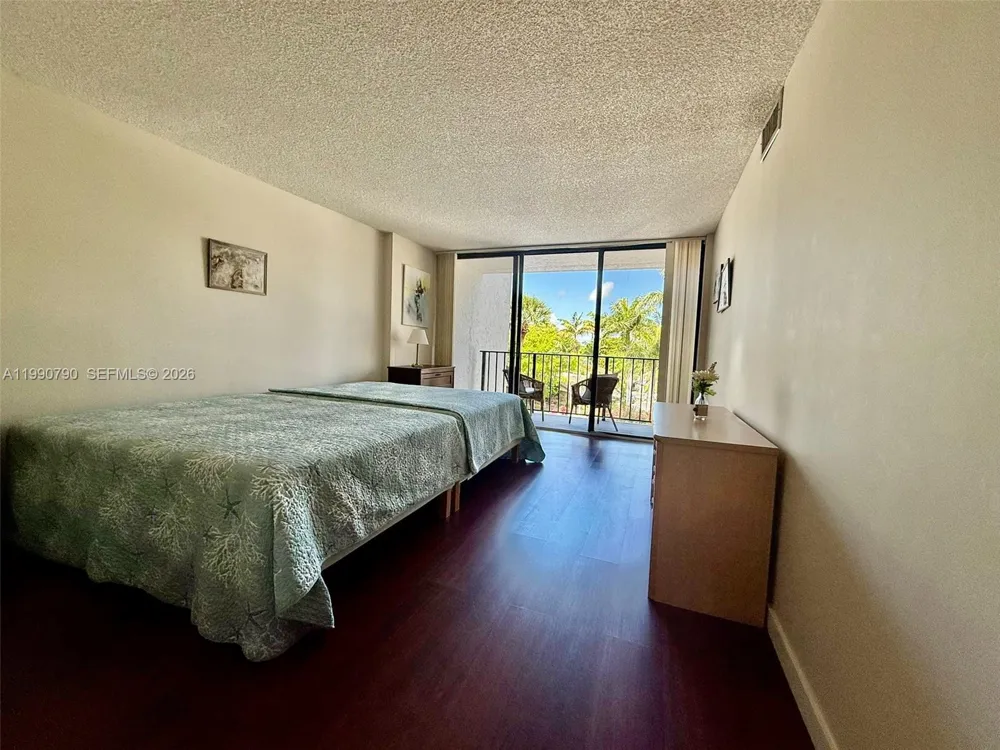 200 Leslie Dr #425 Hallandale Beach, FL 33009