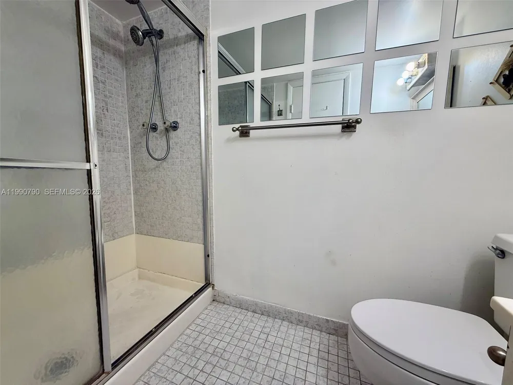 200 Leslie Dr #425 Hallandale Beach, FL 33009