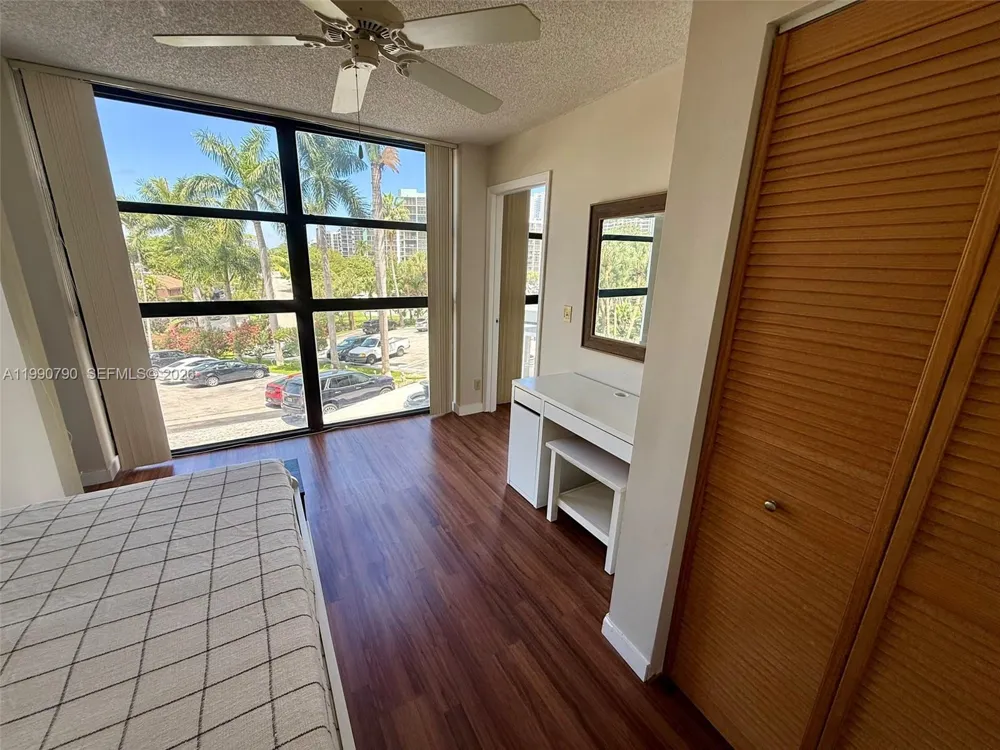 200 Leslie Dr #425 Hallandale Beach, FL 33009
