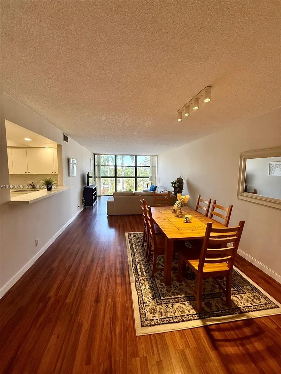 200 Leslie Dr #425 Hallandale Beach, FL 33009