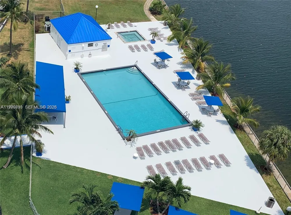 200 Leslie Dr #425 Hallandale Beach, FL 33009
