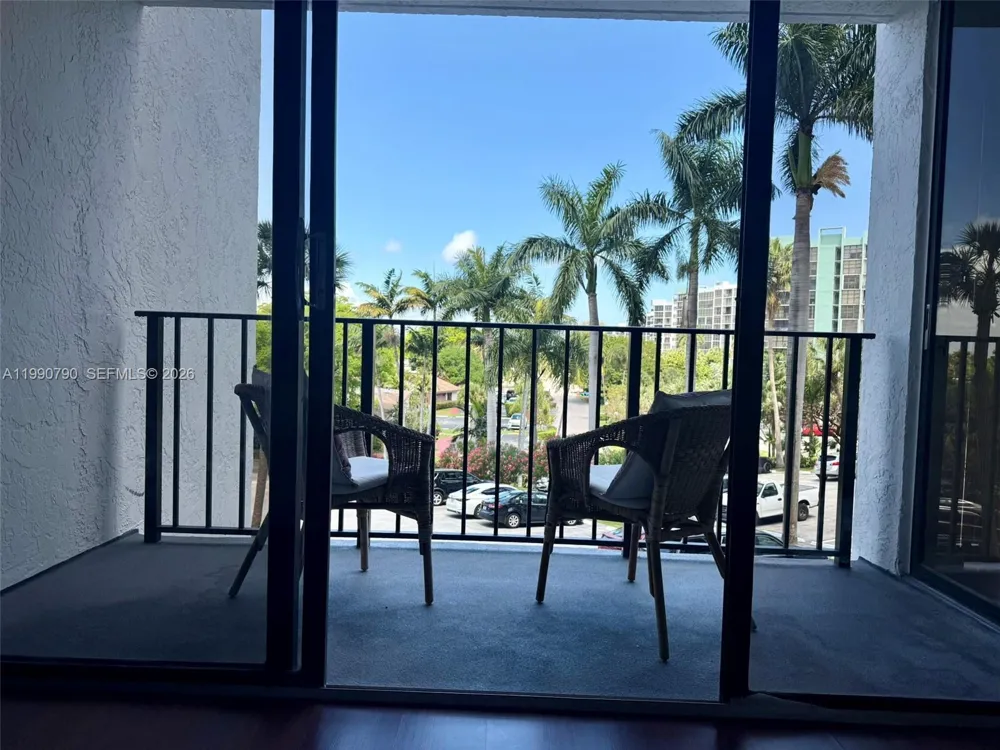 200 Leslie Dr #425 Hallandale Beach, FL 33009
