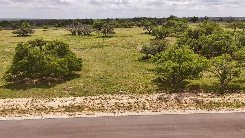 81 Stock Pond Drive Drive Harper, TX 78631