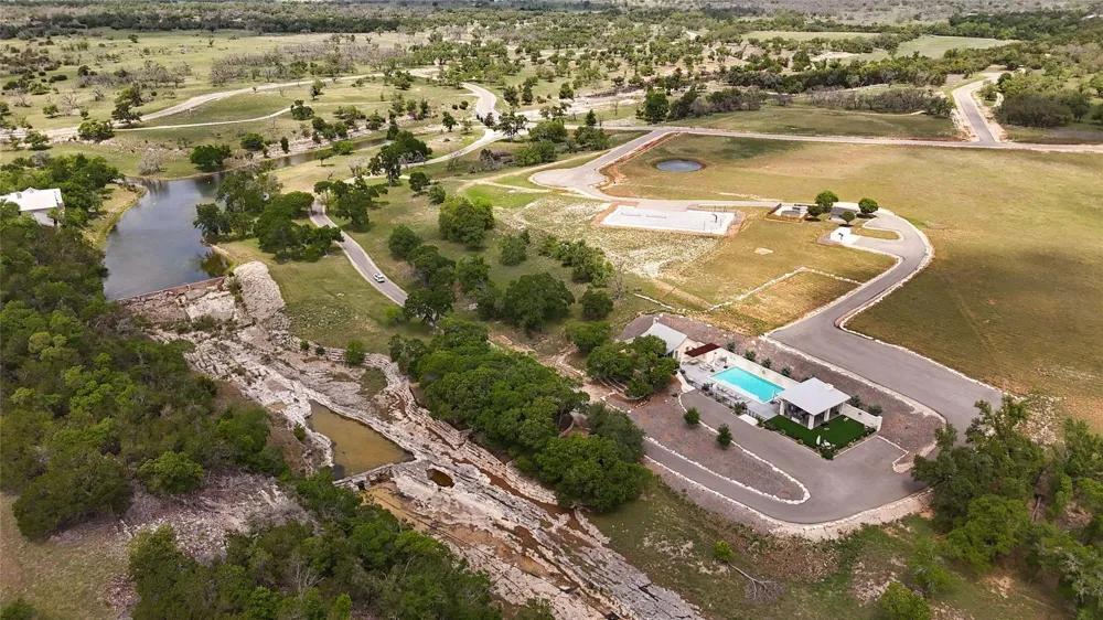 81 Stock Pond Drive Drive Harper, TX 78631