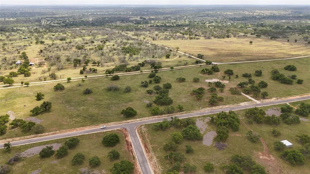 81 Stock Pond Drive Drive Harper, TX 78631