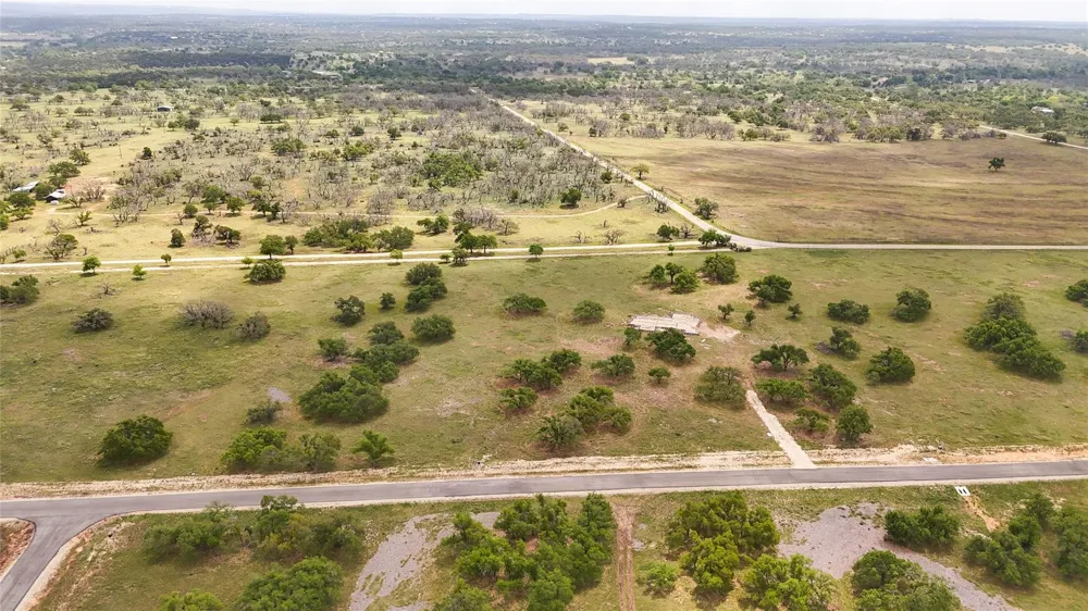 81 Stock Pond Drive Drive Harper, TX 78631