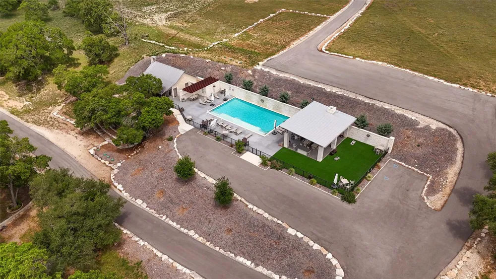 81 Stock Pond Drive Drive Harper, TX 78631