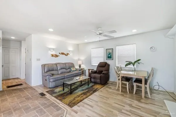 389 Sand Dollar Port Isabel, TX 78578