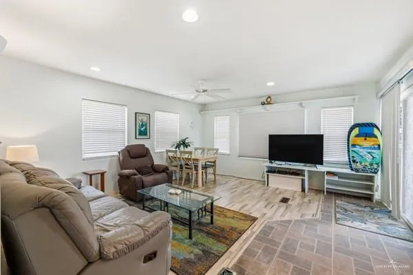 389 Sand Dollar Port Isabel, TX 78578
