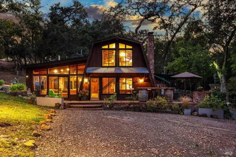 350 Canyon Road
