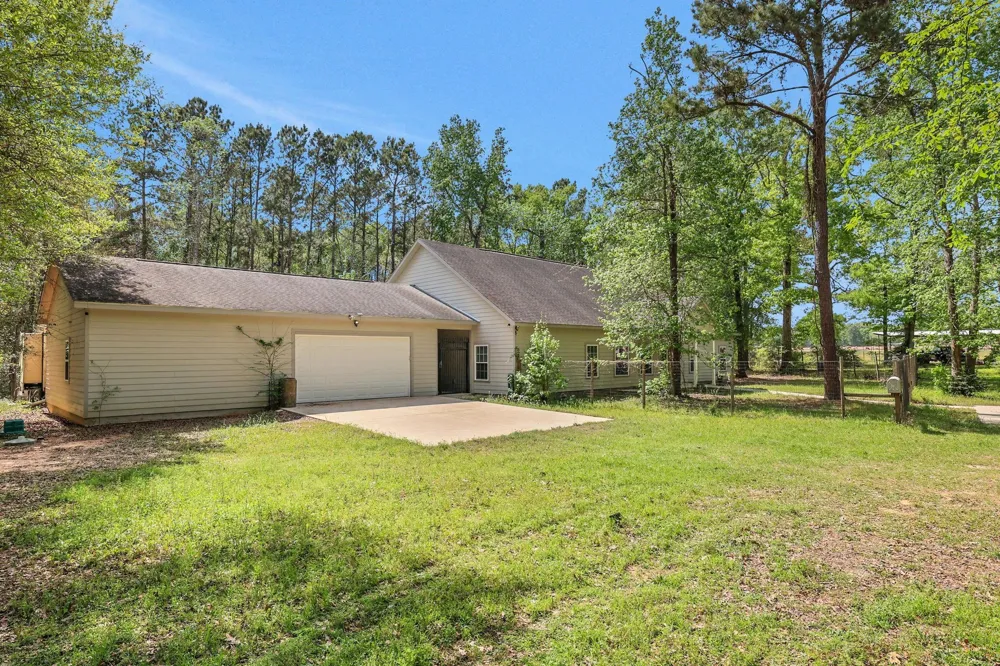 1290 Spring Ridge Road Coldspring, TX 77331
