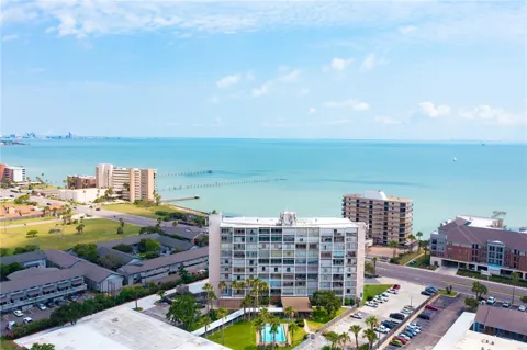 4600 Ocean Drive #1008