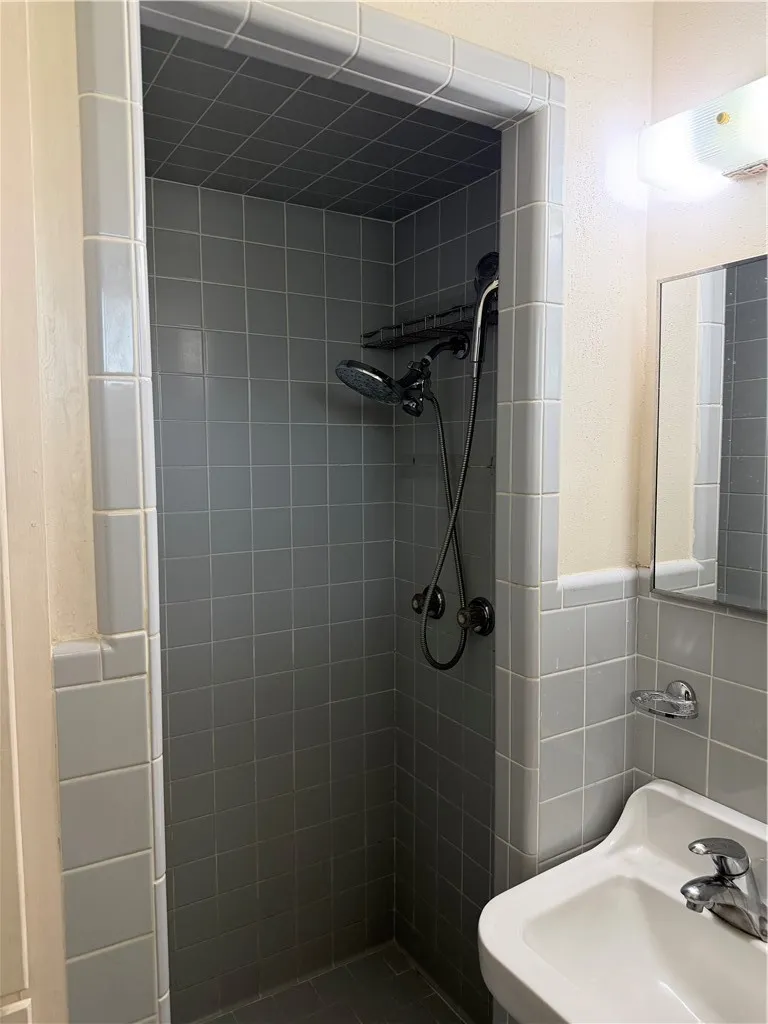 525 Grant Place Corpus Christi, TX 78411