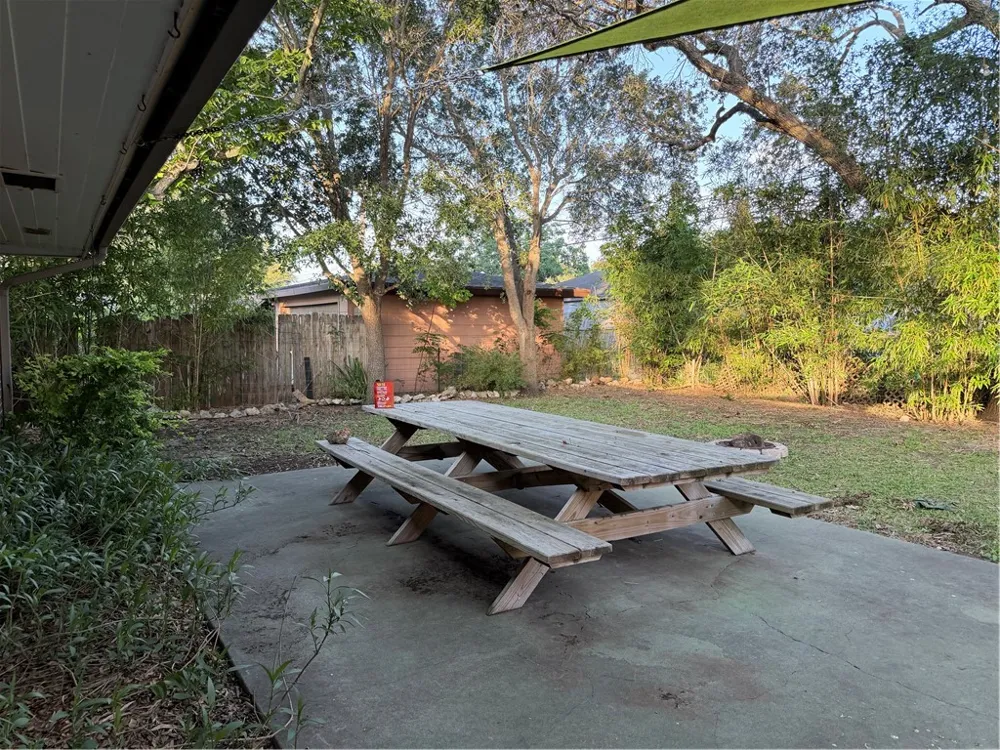 525 Grant Place Corpus Christi, TX 78411