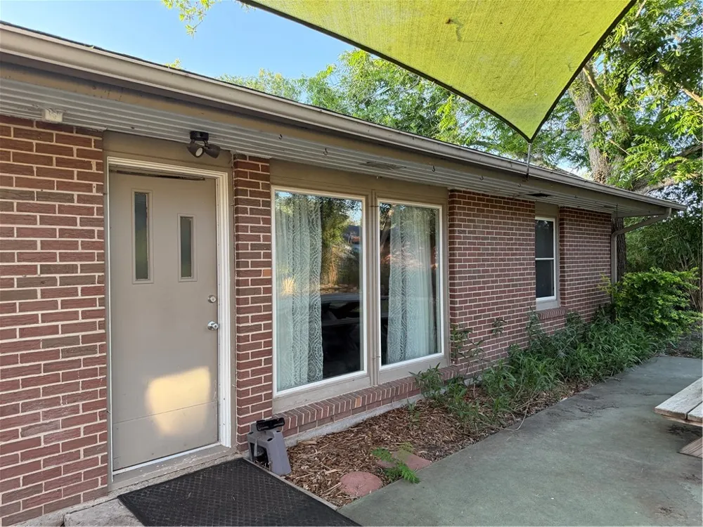 525 Grant Place Corpus Christi, TX 78411