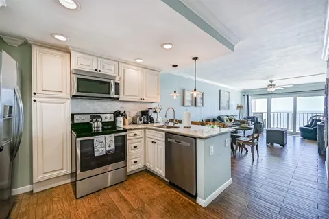 7310 Seawall Boulevard #1203