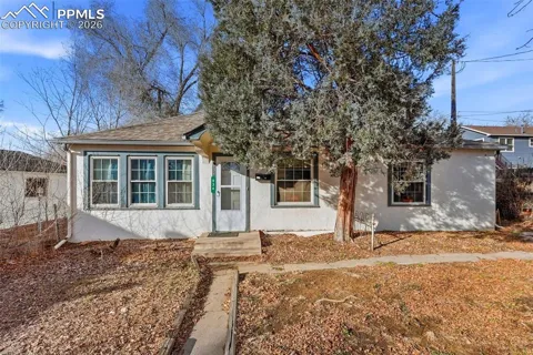 936 E Moreno Avenue