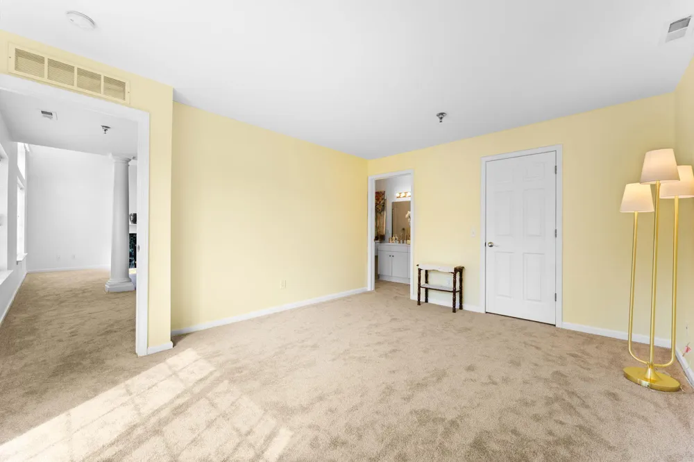 9475 Lakeside Drive Ypsilanti Charter Township, MI 48197