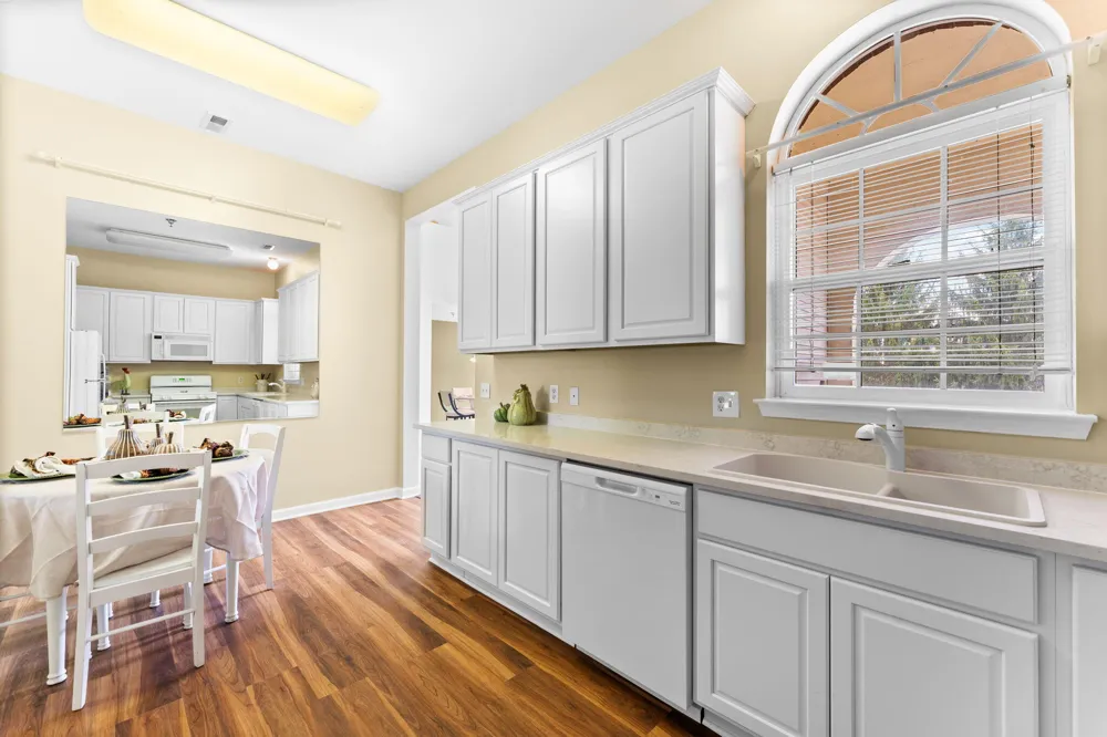 9475 Lakeside Drive Ypsilanti Charter Township, MI 48197