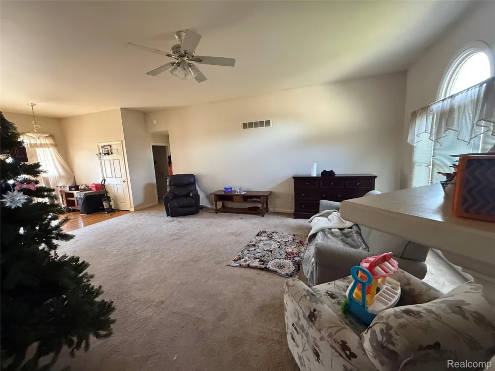 2097 Whispering Waters Pass Clayton Charter Township, MI 48433