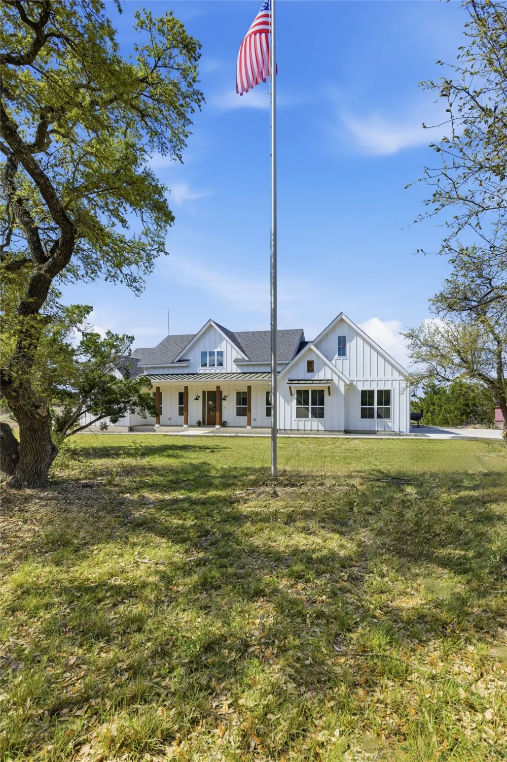 300 County Road 220 Florence, TX 76527