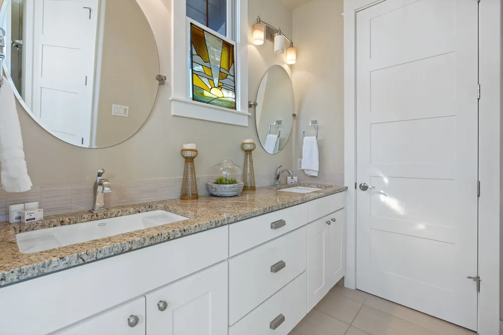 2208 Seabiscuit Cove #133 Spicewood, TX 78669