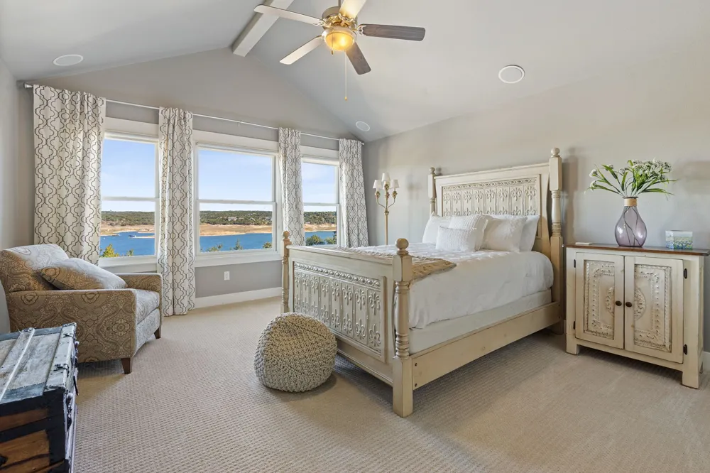 2208 Seabiscuit Cove #133 Spicewood, TX 78669