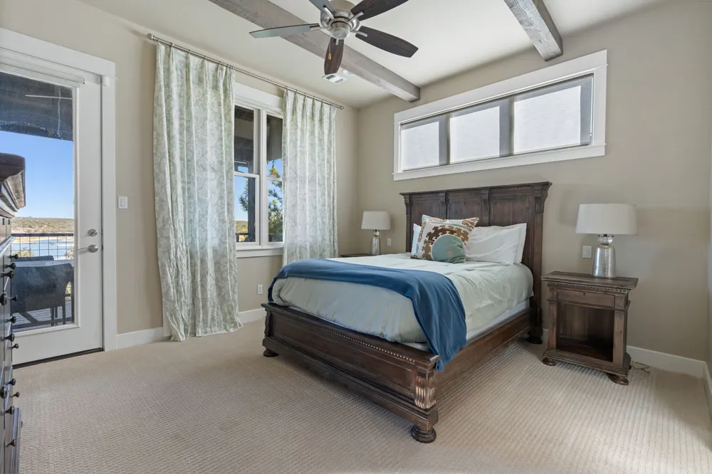 2208 Seabiscuit Cove #133 Spicewood, TX 78669