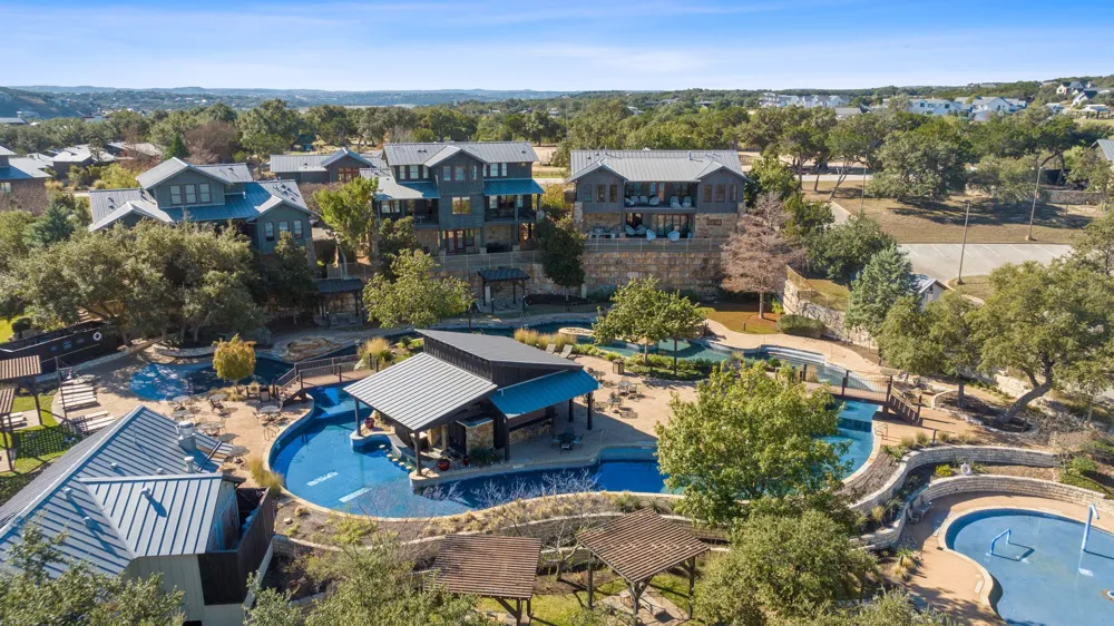 2208 Seabiscuit Cove #133 Spicewood, TX 78669