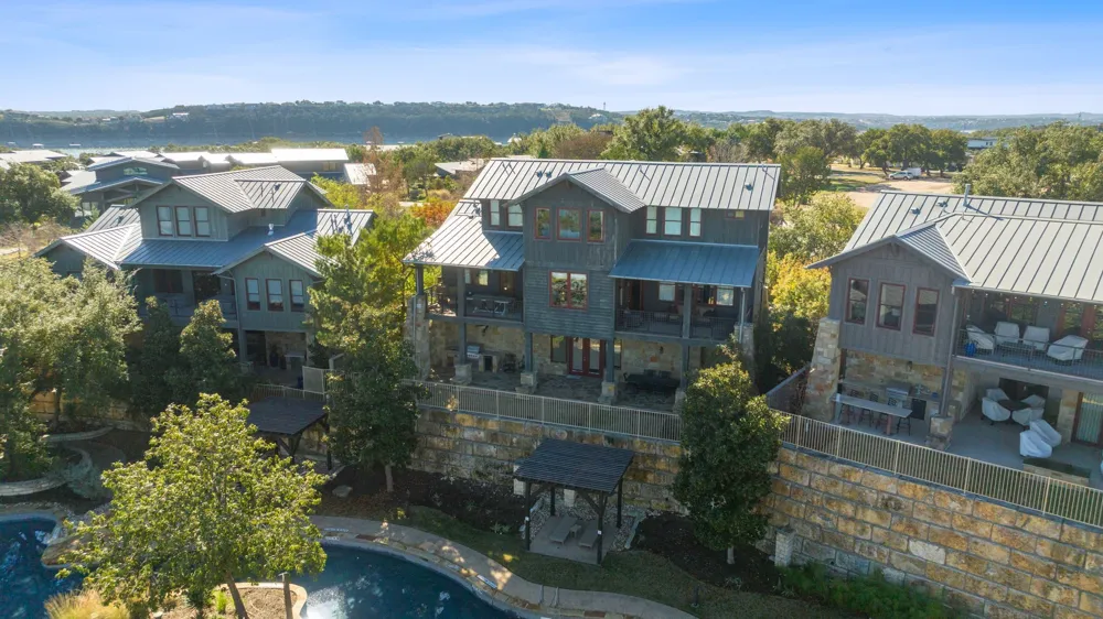 2208 Seabiscuit Cove #133 Spicewood, TX 78669